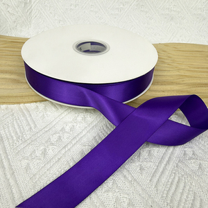 Nastro in Raso Poliestere Intrecciato Floreale di Lusso da 1 Pollice, 100 Iarde, Ecologico e Durevole, Prodotto in Cina per Natale e San Valentino - Product Image 2