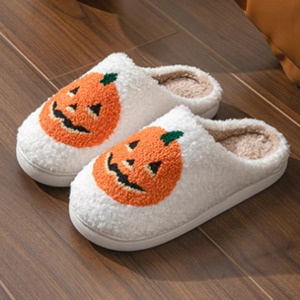 Chaussons d'intérieur Halloween à motif dessin animé, style Baotou à semelle épaisse, en peluche, avec visages de fantômes et citrouilles - Product Image 2
