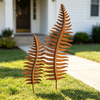 Ensemble de 2 piquets de jardin en métal rouillé robustes en forme de feuille de fougère pour la décoration extérieure de pelouse, patio, cour et aménagement paysager