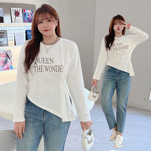Camiseta de manga larga para mujer de talla grande, tejida con estampado, dobladillo asimétrico, diseño Queen The Wonder N8456 - Product Image 4