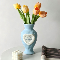 Vase en céramique en forme de cœur de style rétro français, décoration ornementale