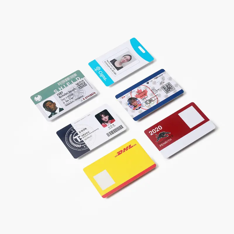 Usine d'impression de carte d'identité d'employé carte d'identité d'étudiant en plastique personnalisée et carte d'identité holographique en PVC avec photo