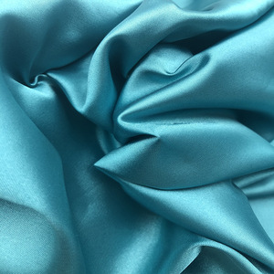 50D * 75D brillant polyester satin <span class=keywords><strong>tissus</strong></span> pour vêtements robes doublure tissu 100% Polyester brillant liquide satin tissu <span class=keywords><strong>au</strong></span> mètre - Product Image 2