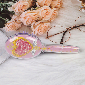 Cepillo de pelo 3D para niños, cojín de masaje para la cabeza, juguete DIY, corazón rosa, pegatina de diamante, peine de pintura - Product Image 4