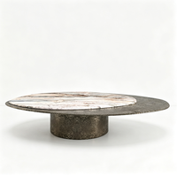 Table basse Dream Home Offset Nest en marbre, plateau en marbre naturel pastel, texture métallique rugueuse, table de canapé sur piétement