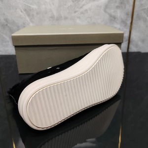 Zapatos de Lujo de Diseñador, de Pelo de Caballo Negro, Cuero Genuino, Cómodos, Ligeros, Antideslizantes, Deportivos, Casuales, Estilo Pareja, para Invierno y Primavera - Product Image 4