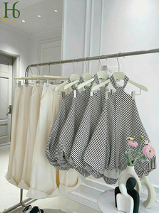 Conjunto de Top Halter con Lazo y Pantalones de Pierna Ancha, Largo, Liso/Con Estampado de Puntos, Transpirable, Elegante, Corte Regular, Servicio OEM - Product Image 4