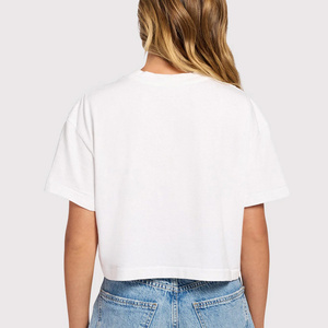 T-shirt court ample pour femme, design tendance, éco-responsable, 100 % coton, conçu pour des mouvements fluides et une apparence soignée - Product Image 5