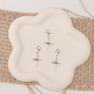 Colgantes temáticos para zapatos, dijes de cruz y calavera de aleación de zinc, accesorios de moda unisex para botas y zapatillas - Product Image 3