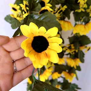 Vignes artificielles de tournesol Old Farmer, 2 pièces, fleurs en soie plastique pour décoration de mariage, maison, printemps, accessoires de photographie extérieure - Product Image 4