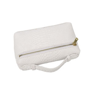 Sacs de maquillage pour femmes en cuir à motif crocodile personnalisé en usine, imperméables, sacs de voyage cosmétiques pour femmes - Product Image 5
