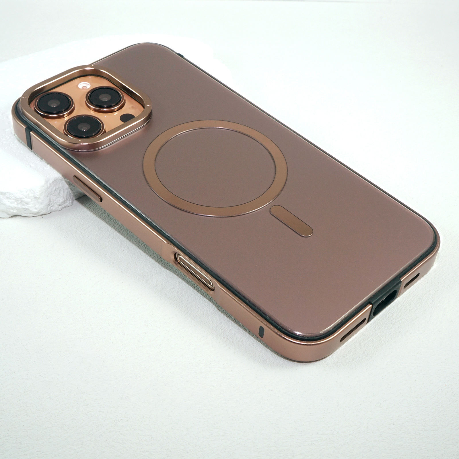 สีน้ำตาล