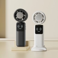 Nouvel arrivage AFY : Mini ventilateur portable de bureau à moteur sans balais, avec affichage numérique et expression IA, pour compresse froide et refroidissement.