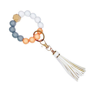 Bracelet de perles en bois gland populaire pour femmes <span class=keywords><strong>porte</strong></span>-clés en silicone avec breloque attrayante - Product Image 1