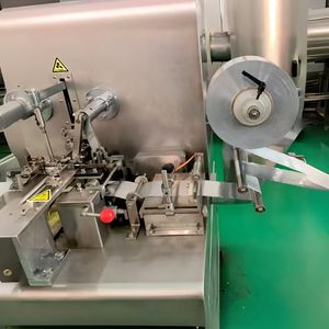 Machine à fabriquer des cubes d'assaisonnement Onga, ligne de fabrication de cubes de <span class=keywords><strong>bouillon</strong></span> Maggi au poulet, au bœuf, aux crevettes, machine d'emballage de cubes de <span class=keywords><strong>bouillon</strong></span> durs - Product Image 4