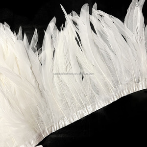 Plumes de queue de coq blanches en gros pour la décoration du Carnaval de Miami, des Bahamas et du Jankanoo - Product Image 4
