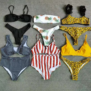 Ensemble bikini deux pièces pour femme, imprimé numérique, en spandex et polyester, motif léopard, ananas et rayures, bas string, haut bandeau - Product Image 1
