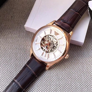 <span class=keywords><strong>Montre</strong></span> mécanique pour <span class=keywords><strong>homme</strong></span> avec cadran blanc, équipée d'un mouvement mécanique automatique, <span class=keywords><strong>bracelet</strong></span> à bouton, <span class=keywords><strong>montre</strong></span> à trois aiguilles - Product Image 1