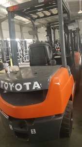 Merek Jepang 3 Ton <span class=keywords><strong>Forklift</strong></span> pembakaran Internal dengan dua tahap tiang ban padat digunakan untuk duduk operasi kompatibel - Product Image 6