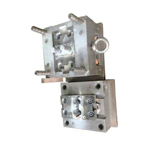 Servicio de Moldeo por Inyección de Plástico OEM, Fabricante de Moldes de Inyección de Plástico para Carcasas de Plástico PET Transparentes con Colores Personalizados y Prototipos - Product Image 3