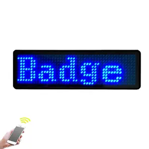 Emblema LED luminoso programável Pin vestível recarregável sem fio Bluetooth placa de mensagens de sinal de rolagem LED