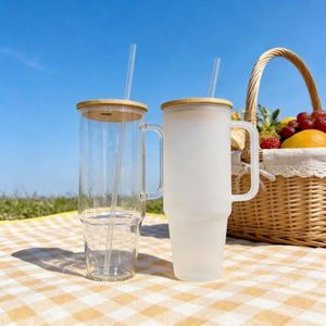 Gobelet de voiture en verre de 40 oz avec poignée et couvercle en bambou pour les conducteurs soucieux de l'environnement - Product Image 1