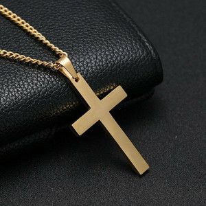 Collana con Ciondolo a Croce Vintage in Argento e Oro, Gioiello Unisex con Catena Cubana, Regalo di Tendenza - Product Image 3