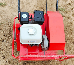 Perforador de césped de gasolina pequeño empujado a mano, máquina de desbloqueo de compactación de suelo para construcción de pastizales naturales - Product Image 5