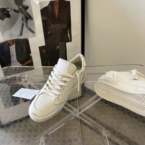 Zapatillas de Diseño de Lujo Antideslizantes Blancas de Plumas de Ganso, de Alta Calidad, Cómodas, Estilo Urbano, Doradas con Efecto Desgastado, Tendencia de Moda - Product Image 3