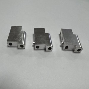 Pièces de précision CNC avec analyse DFM gratuite et support technique, service d'échantillonnage sur dessin personnalisé, usinage par fraisage et tournage - Product Image 2