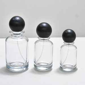 Hot Bán 30Ml 50Ml 100Ml Cổ Điển Parfum <span class=keywords><strong>Atomizer</strong></span> Phun Chai Tùy Chỉnh Màu Sắc Chai Nước Hoa Với Mũ - Product Image 3