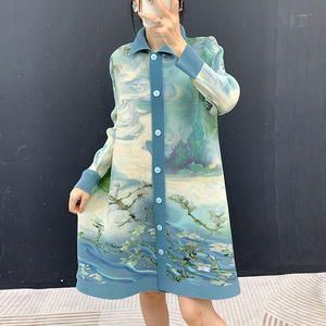 Abito da Donna Plissettato alla Moda con Stampa e Bottoni, Lunghezza al Ginocchio, Tessuto ad Alta Densità - Product Image 5