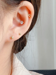 Boucles d'oreilles clous en <span class=keywords><strong>or</strong></span> pur 14 carats - Boules rondes multiformes brillantes en <span class=keywords><strong>or</strong></span> pur avec fermoir à vis pour <span class=keywords><strong>cartilage</strong></span> - Product Image 3