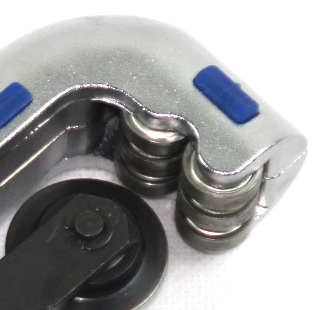 CT-532 4–32mm Portable Tube Cutter – Roller-Type Pipe Cutting Tool for HVAC & Refrigeration - View 3