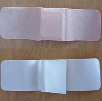 Pansement adhésif de compression pour hémostase de l'artère radiale, pour accès transradial en procédures cardiaques
