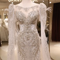 Robe de mariée sirène de luxe grande taille en satin et mousseline, ornée de perles florales, style princesse, avec traîne chapelle