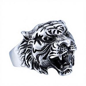 Bague pour homme en acier inoxydable 316 Yunnique étanche, tête de tigre, ton argent antique, totem oriental, audacieuse, sombre, rebelle, motard, punk - Product Image 4