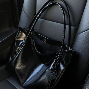 Wholesale New Heart-shaped Pendant Ladies Handbags PU Large-capacity Polyester Custom Women's Tote Bags - Product Image 4