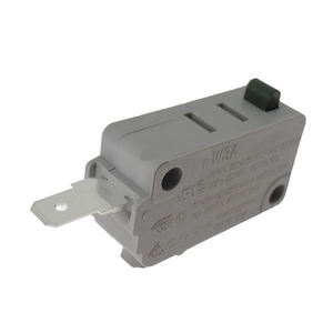 Commutateur BZ-<span class=keywords><strong>2RDS</strong></span>-A2-S Snap Action N.O./N.C. Vis de piston à faible course SPDT 15A 250VAC 5.28N Vis. - Product Image 3