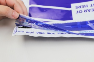 Sac de sécurité inviolable à rayures violettes, thermoscellable sur trois côtés, jetable, pour usage professionnel - Product Image 5