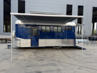 Remorque pour chevaux, caravane pour chevaux avec lit, table à manger, salle de bain et espace de vie, camping avec les chevaux