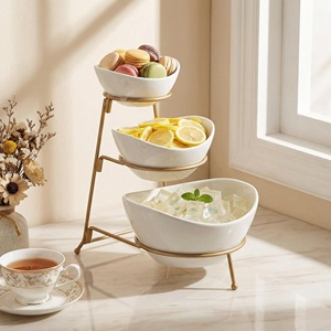 Ensemble de 3 bols en porcelaine blanche de 5, 6 et 7,5 pouces avec support en métal doré, plateau de service à 3 niveaux pour snacks, fruits, sauces, fêtes et décoration intérieure - Product Image 2