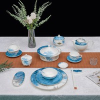 P & T Ensemble d'assiettes Royal Ensemble de vaisselle design Ensemble d'assiettes de cuisine Vaisselle de dîner Assiettes blanches en céramique gaufrée Plats pour la maison