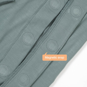 Combinaison pour bébé avec pieds - Combinaison pour bébé en fibre de bambou avec fermeture magnétique et mitaines rabattables - Product Image 3