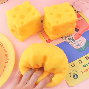 Großhandel Halloween Squishies Langsam Aufsteigende PU-Kürbis-Geister-Quetschspielzeuge Stressabbau Partyzubehör für Kinder - Product Image 5