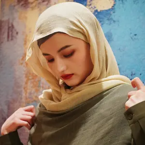 Vente en gros de designer de mode ombre tudung bawal voile de coton khimar hijabs foulard en jersey tricoté châles de couleur pour femme musulmane