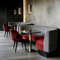 Ensemble de meubles commerciaux modernes et durables en tissu pour café, hôtel, restaurant : banquette demi-courbe, table et chaises