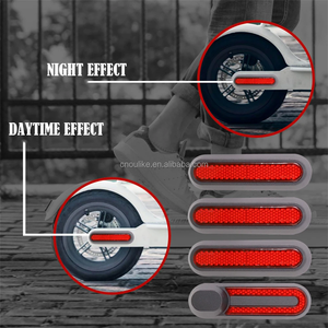 Cubierta de rueda reflectante Carcasa protectora para <span class=keywords><strong>Xiaomi</strong></span> M365 <span class=keywords><strong>Pro</strong></span> <span class=keywords><strong>2</strong></span> 1S Scooter Eléctrico tapa de cubo trasero delantero pegatina reflectora de seguridad nocturna - Product Image 4