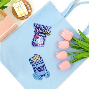 Patch brodé thermocollant motif Cowboy, Cigarettes et Tabac pour la décoration de vêtements, chapeaux et sacs - Product Image 5