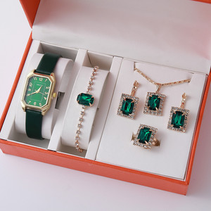 Nouvelle <span class=keywords><strong>montre</strong></span>-<span class=keywords><strong>bracelet</strong></span> à quartz pour femme, cadran chronographe à motif <span class=keywords><strong>lotus</strong></span>, <span class=keywords><strong>bracelet</strong></span> en alliage carré, style professionnel et élégant - Product Image 4